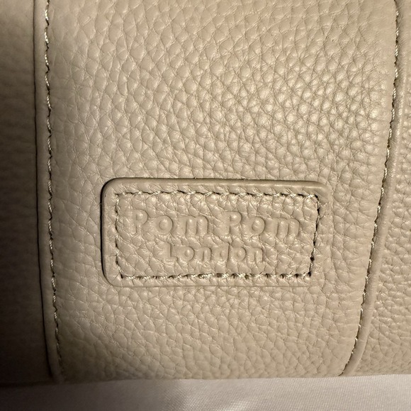 Pom Pom London City Plus Leather Crossbody Bag Purse Charm Stone Light Tan NWOT - Picture 2 of 16
